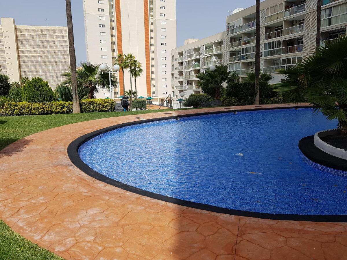 Ideal familias en urbanización de lujo a 600m de la playa Levante con Wifi, AC y Parking Benidorm Exterior foto