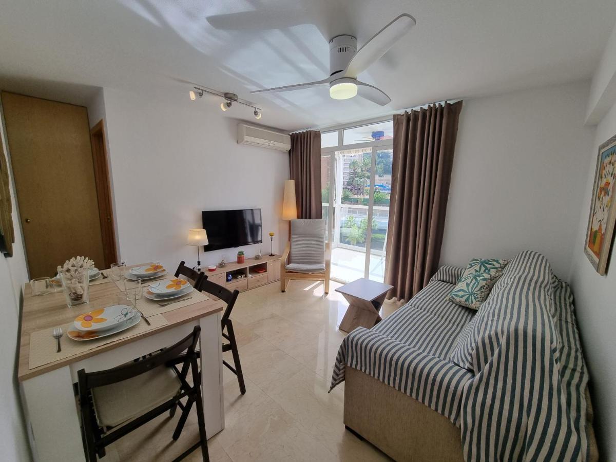 Ideal familias en urbanización de lujo a 600m de la playa Levante con Wifi, AC y Parking Benidorm Exterior foto