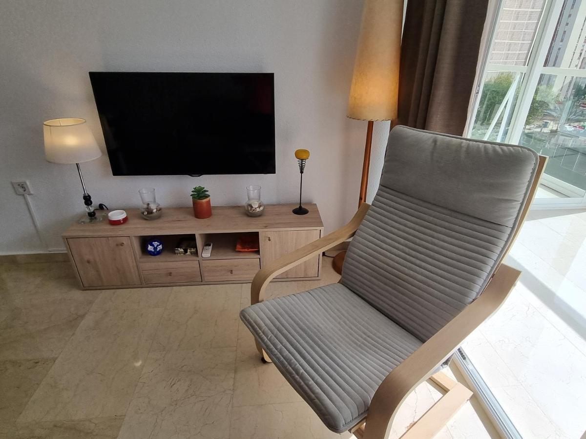 Ideal familias en urbanización de lujo a 600m de la playa Levante con Wifi, AC y Parking Benidorm Exterior foto